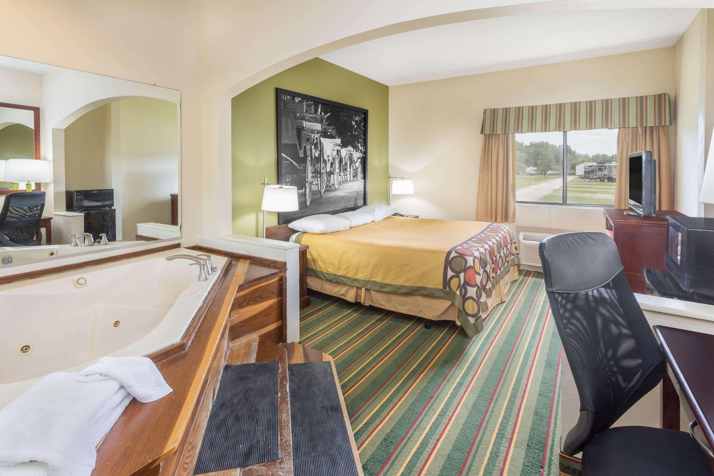 Super 8 By Wyndham Duson Lafayette West Area Motel Bagian luar foto