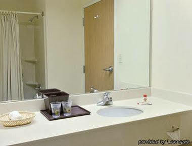 Super 8 By Wyndham Duson Lafayette West Area Motel Bagian luar foto